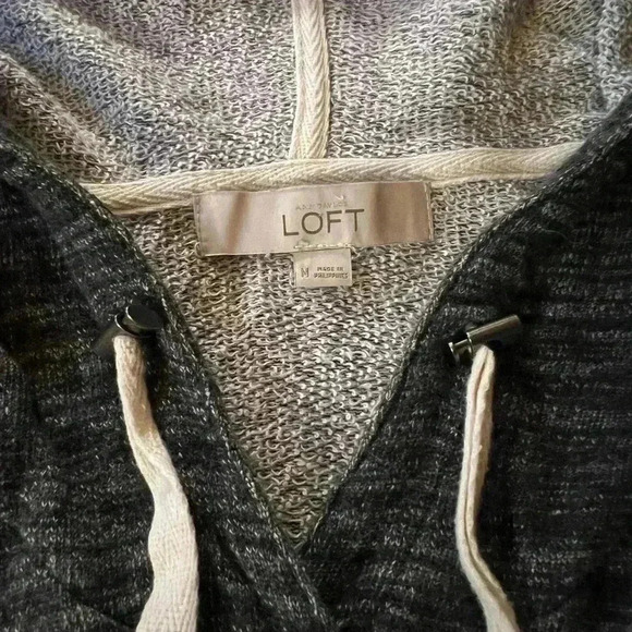 Ann Taylor Loft Hooded Pullover Half Sleeve Sweatshirt Womens Sz M Gray - Picture 2 of 5